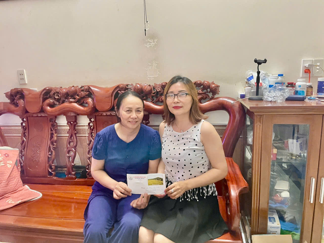 ẤM ÁP NGHĨA TÌNH ĐỒNG HƯƠNG: BAN CHẤP HÀNH THĂM HỎI HỘI VIÊN ĐẶNG THỊ ANH